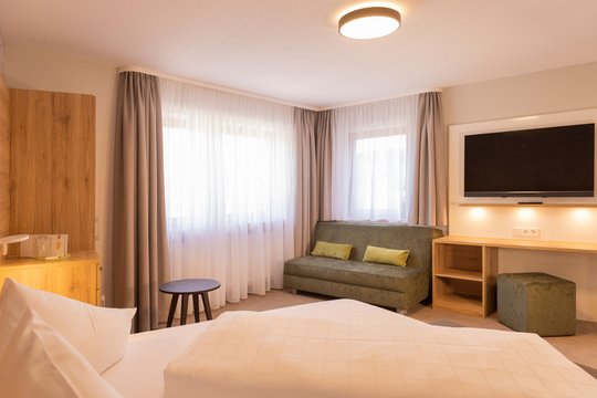 Zimmer mit Sofa im Jägerhaus