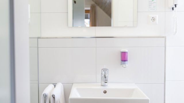 Bild: Badezimmer Hotel Jägerhaus, Bodensee